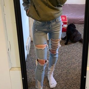 AE Ripped Skinny Jeans / Jeggings - Size 2